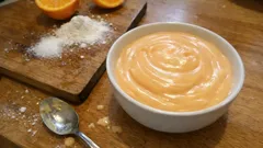 Pomerančový krém bez vajec hotový za 5 minut: hladká náplň do dortů i do skleničky