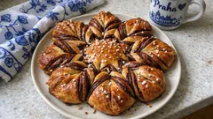 Hvězdicová brioška s Nutellou: nadýchané kynuté pečivo, které udělá dojem