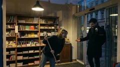 Krátká historka: Poslední zákazník zkusil před dveřmi trik, který vyšel až podezřele