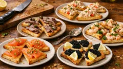 Vánoční tartinky bez pečení: 5 rychlých variant z toastu pro slavnostní stůl