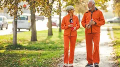 Proč je důležité pokračovat v chůzi i po 45. roce života a jak správně začít?