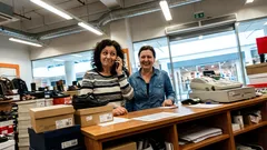 Historka z obchodu: Když u nás zazvonil telefon, hned mi to něco nehrálo