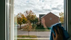 Jak na okna po zimě: 5 kroků k lesku bez map a šmouh