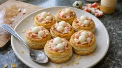 Listové „mušle“ se surimi a křepelčím vajíčkem: efektní pohoštění hotové snadno