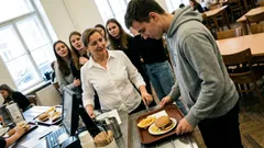 Životní historka: V menze jsem řekla jednu větu a atmosféra vteřinou zhoustla