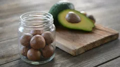 Zatímco se ostatní smějí, já sbírám semínka avokáda. Proč je potřebuji?